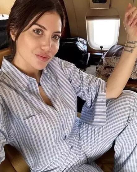 China Suarez, Galatasarayın yıldızı Icardiye olan aşkını böyle ifade etti AMAN WANDA NARA DUYMASIN