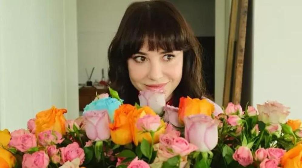 Serkan Çayoğlu, Eşi Özge Gürel’e Doğum Gününde Aşkını İlan Etti: Sen Gül Diye Her Şey