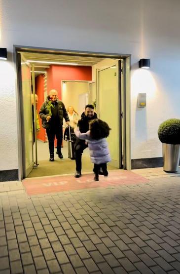 Konser maratonu sona erdi Megastar Tarkan kızı Liya ile böyle hasret giderdi