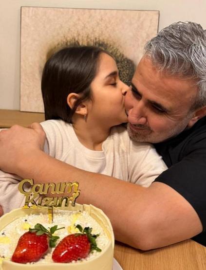 Avukatlarım tek tek inceleyecek diyerek duyurdu Emrahtan sert tepki HUKUKİ SÜRECİ BAŞLATIYOR