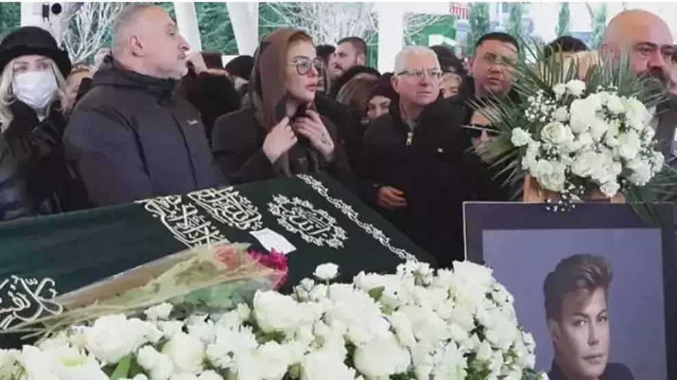 Fatih Ürekin Cenazesi Sonrası Armağan Çağlayanın Başörtüsü Sözlerine Pınar Altuğdan Yorum: Allah İle Kul Arasına Girilmez