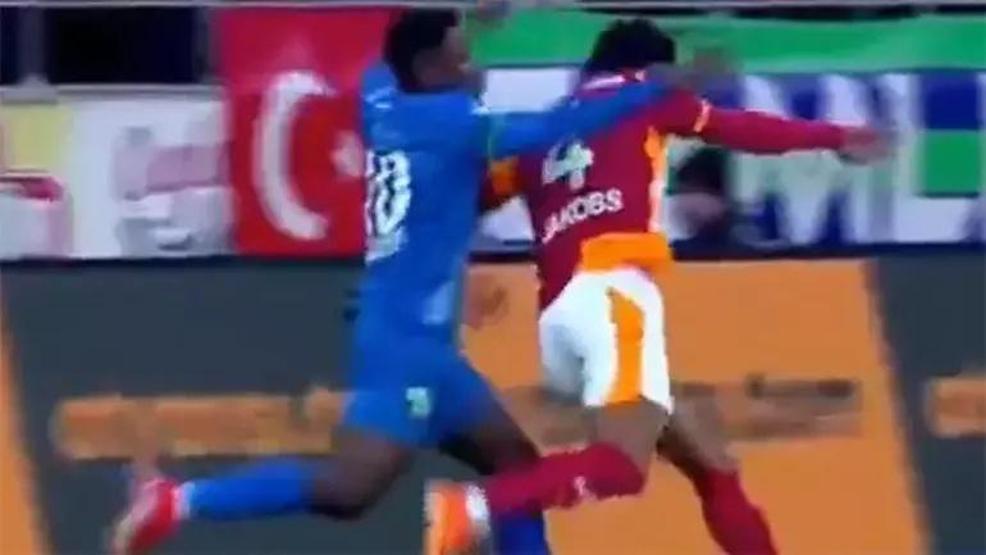 Çaykur Rizespor - Galatasaray maçının tartışmalı pozisyonları incelendi Ofsayt pozisyonu...