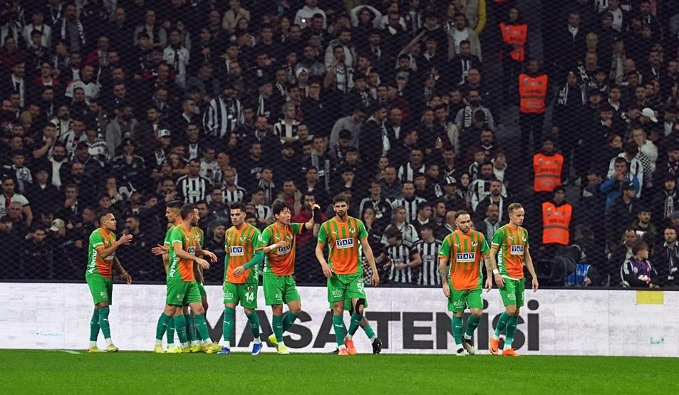 Nihat Kahveciden, Beşiktaşlı futbolcuya tavsiye: Bağ koptu, gitsin