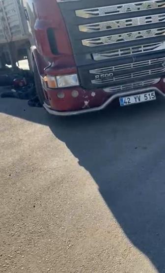 ADANADA MUCİZE KURTULUŞ: TIR’ın altında metrelerce sürüklendi