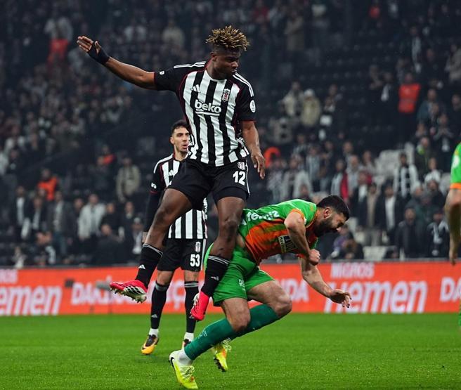 Nihat Kahveciden, Beşiktaşlı futbolcuya tavsiye: Bağ koptu, gitsin