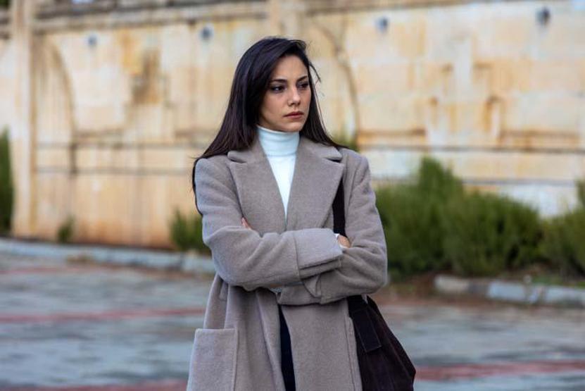 Uzak Şehirin Zerrini Dilin Döğerden Sevgililer Günü Pozu Hayranları Aşk Diledi