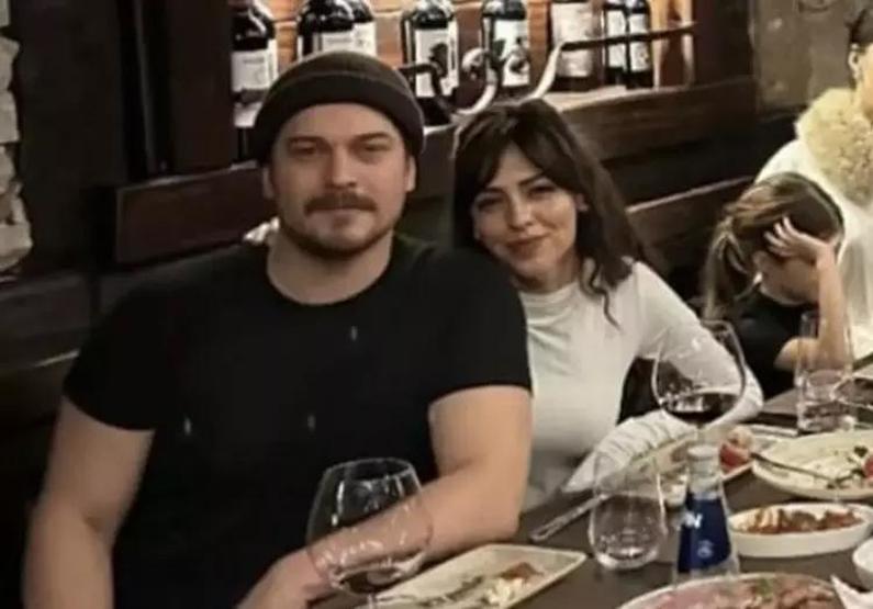 Çağatay Ulusoy Kız İsteme Törenine Katıldı İşte O Görüntüler