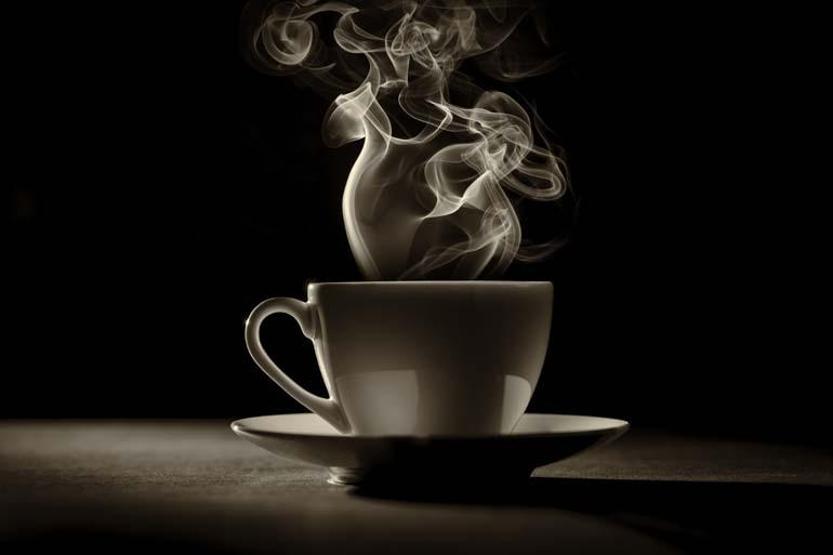 Kafein ve Demans Arasındaki Bağ Kahve ve Çay Sevenlere Müjde: Beyin Daha Yavaş Yaşlanıyor