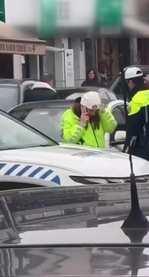 Bebek’te bir garip olay: Trafikte aracını durdurup dans etmeye başladı