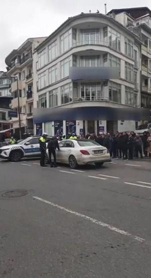Bebek’te bir garip olay: Trafikte aracını durdurup dans etmeye başladı
