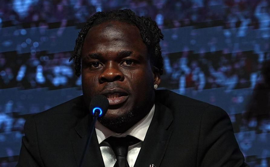 Beşiktaş, yeni transferleri için imza töreni düzenledi