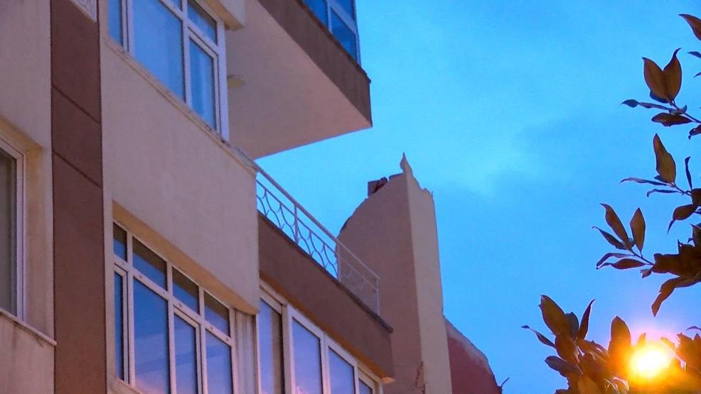 Küçükçekmecede facianın eşiğinden dönüldü Bir anda ortalık toz duman oldu