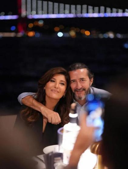 ÜNLÜ İSİMLERDEN 14 ŞUBAT SEVGİLİLER GÜNÜ AKTARIMLARI Aralarında kimler yok ki Kenan Doğulu, Gökhan Özen, Hazal Kaya, Buse Terim...