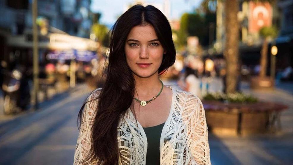 Pınar Deniz eşi ve oğlu ile tatilde