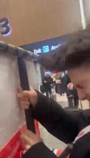 İstanbulda fırtına hayatı olumsuz etkiledi