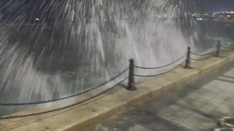 İstanbulda fırtına hayatı olumsuz etkiledi