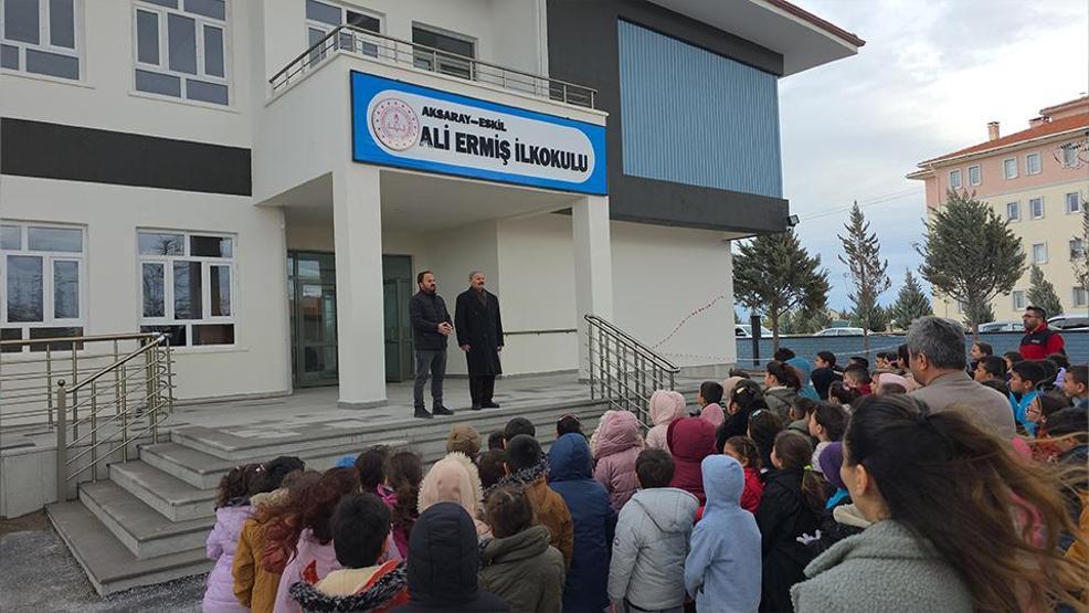 ELLERİNDEN ÖPERİZ ALİ DEDE Üzüntüden değil mutluluktan ağlıyor...