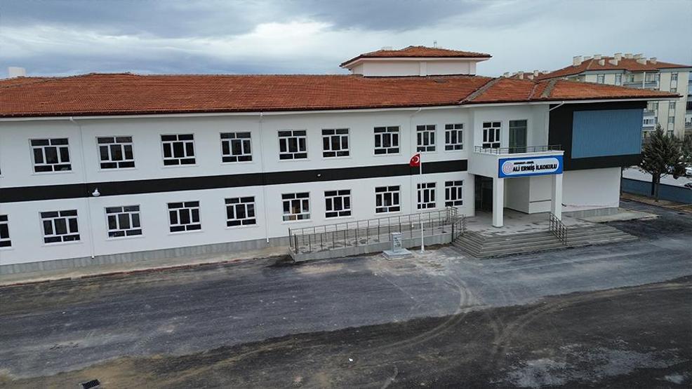 ELLERİNDEN ÖPERİZ ALİ DEDE Üzüntüden değil mutluluktan ağlıyor...