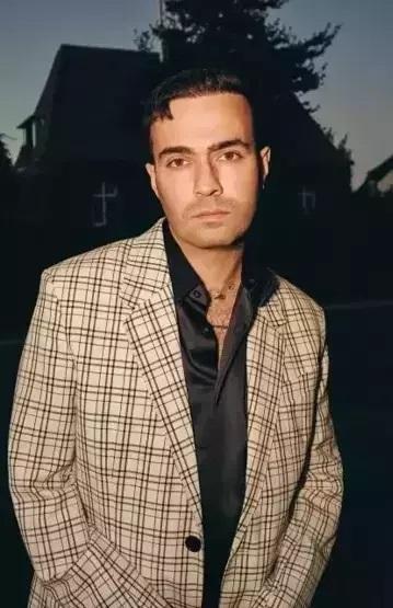 Mert Demirden gönülleri fetheden hareket SERENAY SARIKAYA BOŞUNA GÖNLÜNÜ KAPTIRMAMIŞ