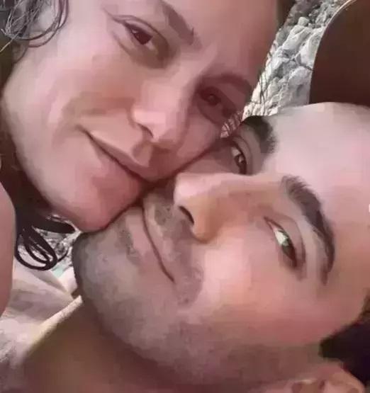 Mert Demirden gönülleri fetheden hareket SERENAY SARIKAYA BOŞUNA GÖNLÜNÜ KAPTIRMAMIŞ