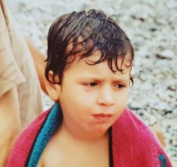Oyuncu Metin Akpınarın Biyolojik Kızı Duygu Nebioğlu Davayı Kazandı İşte Alacağı Tazminat