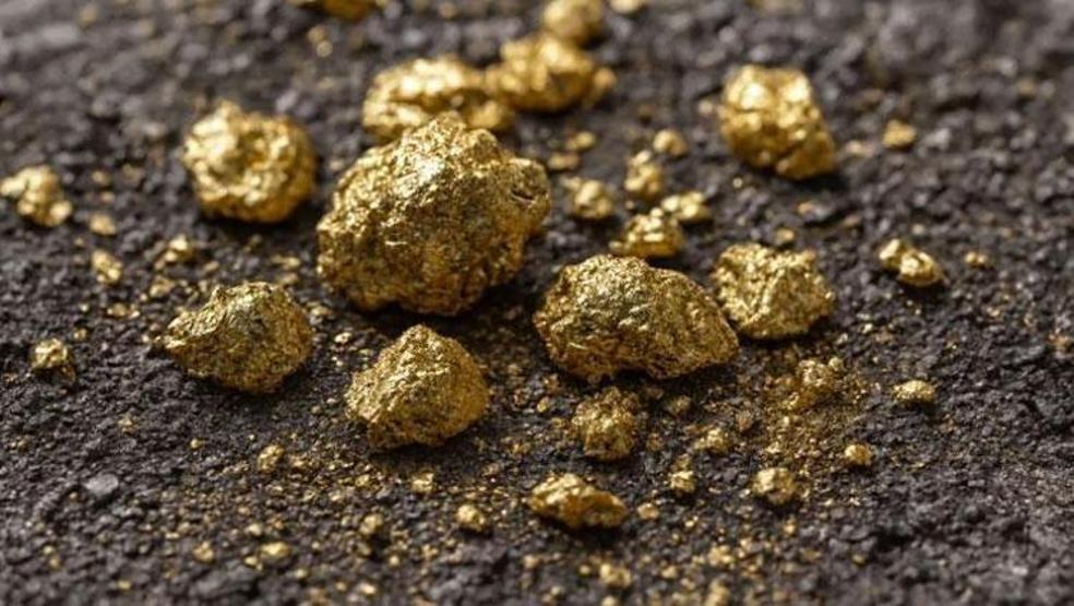 Kenyada toprağın altında yatan servet Günlük hedef 30 gram...
