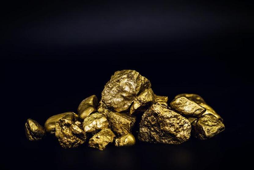 Kenyada toprağın altında yatan servet Günlük hedef 30 gram...
