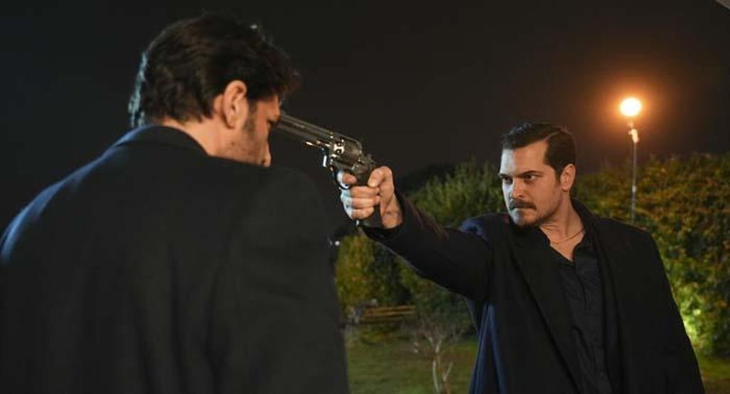 Eşref; Dinçere Ters Köşe Yaptı Kübra Ünlü Yazdı...