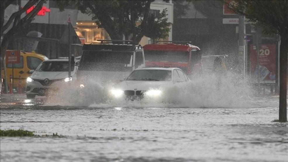 Meteoroloji’den son dakika uyarısı: Bu illerde şiddetli yağış ve fırtına bekleniyor