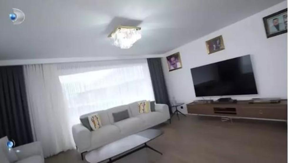 Pazar Gezmesi bu haftada İmparatorun evinde Gözyaşlarına boğuldu