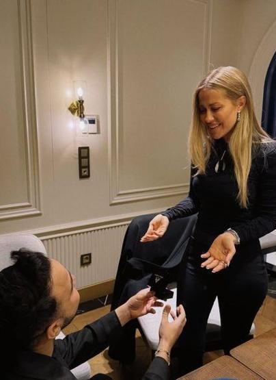 Havada sevgi kokusu var Asil Gökten Derya Uluğa evlenme önerii