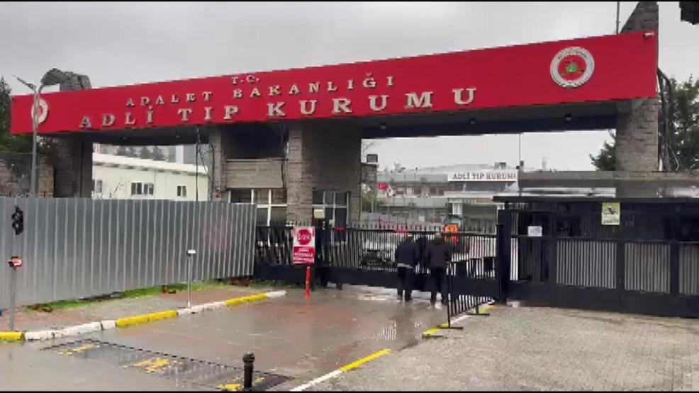 DEHŞET DURAĞI Evden ayrılan eşini başından vurarak öldürdü