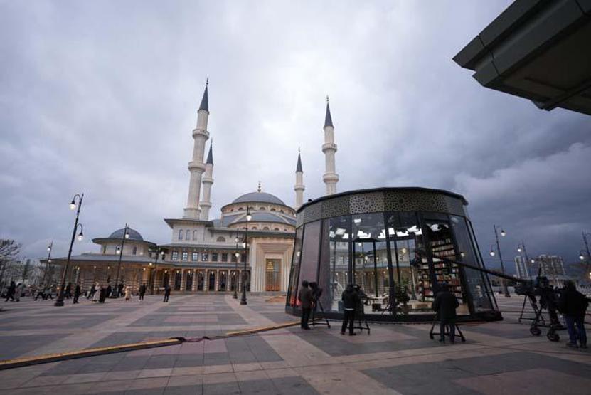 Maher Zain, İbo ve Tarkan Hayranı Çıktı Ramazanda Türkiyede Olmak Çok Güzel