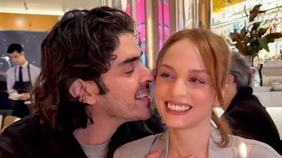 Nilperi Şahinkaya Yeni Yaşını Sevgilisiyle Kutladı Doğum Günü Pastası Dikkat Çekti