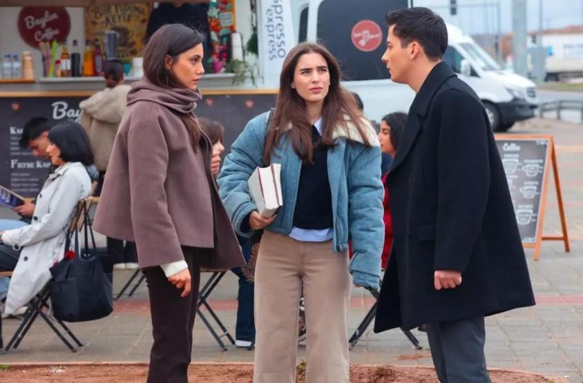 Kübra Ünlü yazdı Uzak Şehir ‘İşte Bu Bizim Hikayemiz‘ Dedi