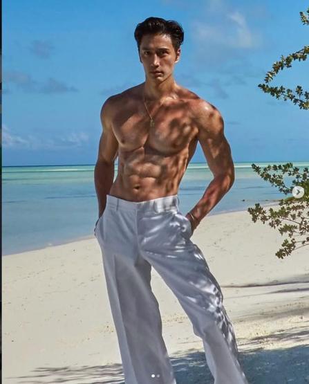 60 yaşına yaklaştı ama görenler inanamıyor Chuando Tan yine ajanda oldu