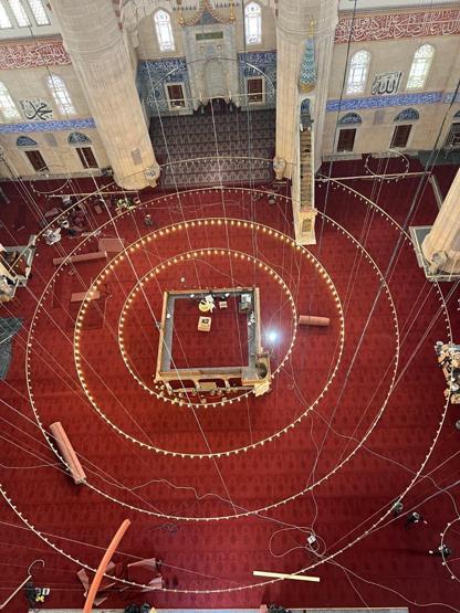 Bakan Ersoy: Vakıflar günde 100 bin vatandaşımıza iftar veriyor