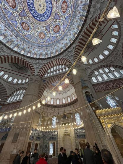 Bakan Ersoy: Vakıflar günde 100 bin vatandaşımıza iftar veriyor