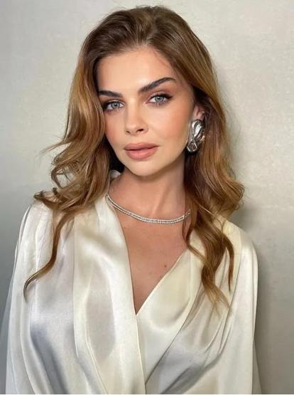 Pelin Karahanın 12 Yıllık Evliliğini Bitiren Fotoğraf Krizi İşte İpin Kopmasına Neden Olan Detaylar