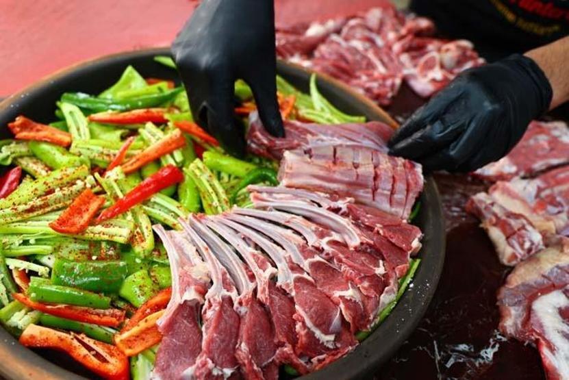 Hazırlanışı 5 dakika pişmesi 5 saat: Tescilli lezzet Ramazan ayında yoğun ilgi görüyor: Palu Tava