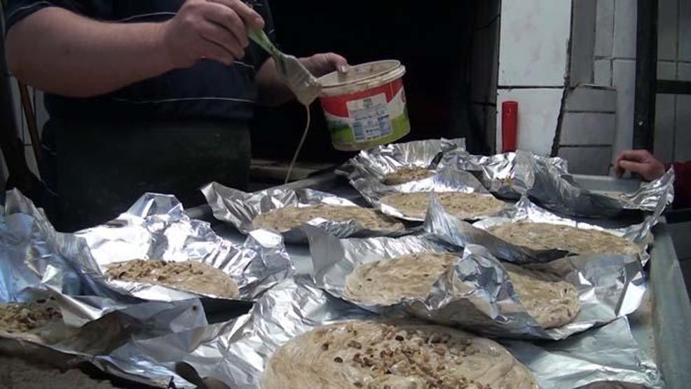 Kütahyada Ramazan ayının vazgeçilmez lezzeti: Tahinli pide