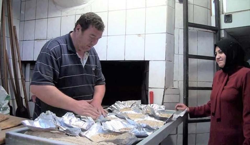 Kütahyada Ramazan ayının vazgeçilmez lezzeti: Tahinli pide