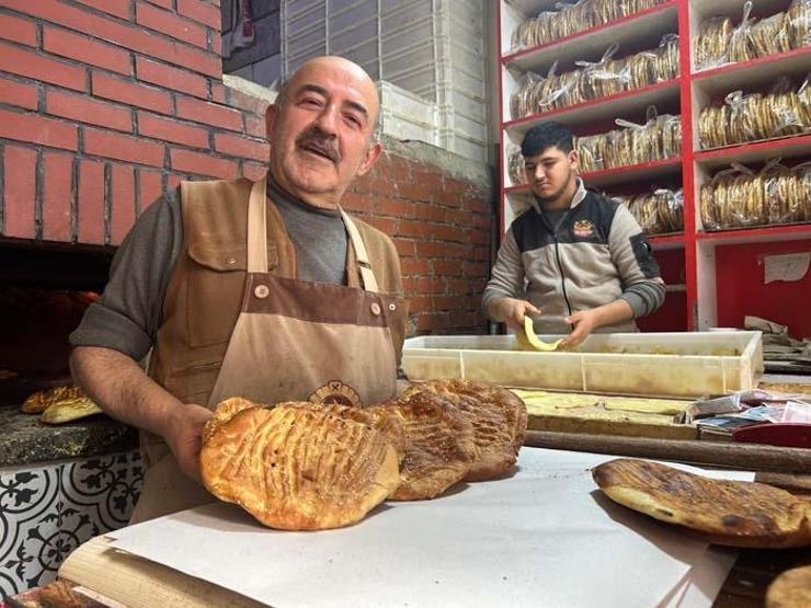 Vandan Türkiyeye Ramazan lezzeti: Van çöreği