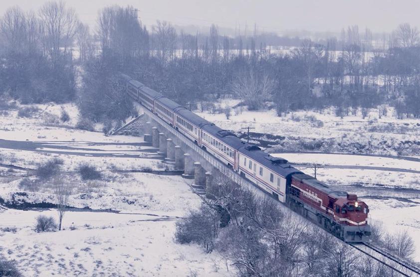 Kar Altında Bir Yolculuk: Doğu Ekspresinin Büyüsü