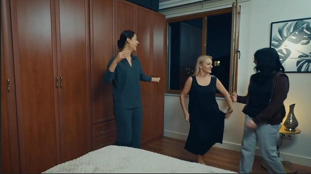 ARKA SOKAKLAR ‘GİTME’ DİYEREK YÜREKLERİ DAĞLADI