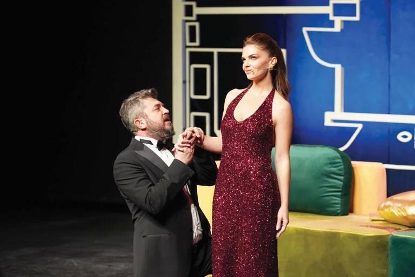 Pelin Karahandan Hakan Genceye Samimi Açıklamalar 12 Yıllık Evliliği Bitiyor mu Artık Kimse Yaşının İnsanı Değil 15-17 Yaşındaki Kızlar 30 Yaşında Gibi Duruyor