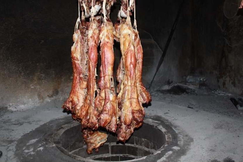 Siirt’in tescilli lezzeti büryan kebabı iftar sofrasının vazgeçilmezi oluyor