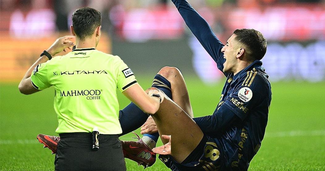 Antalyaspor-Fenerbahçe | Mert Müldürün pozisyonu için net yorum: Açık bariz net penaltı
