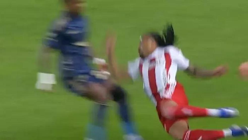 Antalyaspor-Fenerbahçe | Mert Müldürün pozisyonu için net yorum: Açık bariz net penaltı