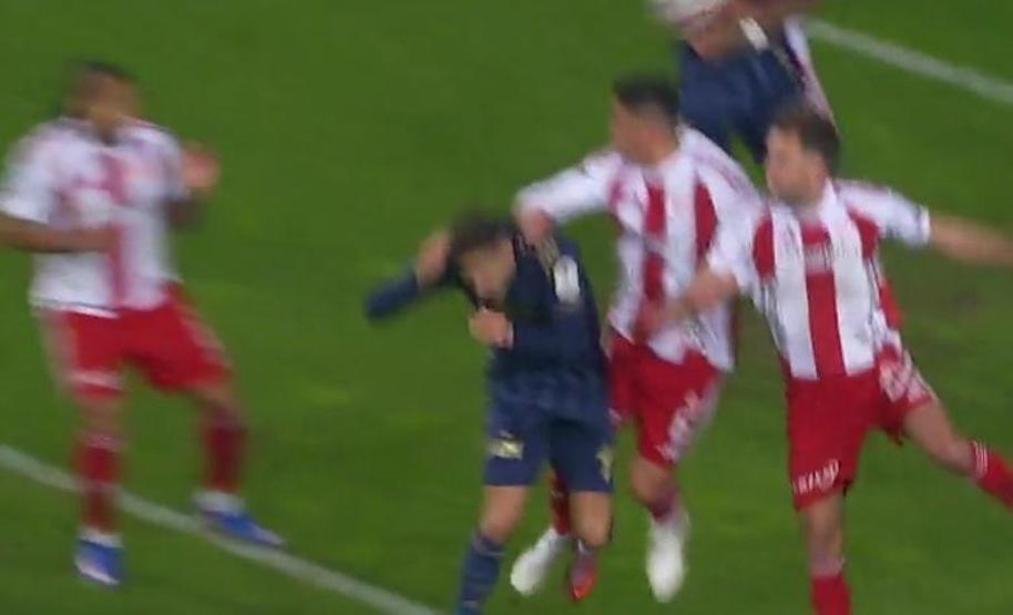 Antalyaspor-Fenerbahçe | Mert Müldürün pozisyonu için net yorum: Açık bariz net penaltı